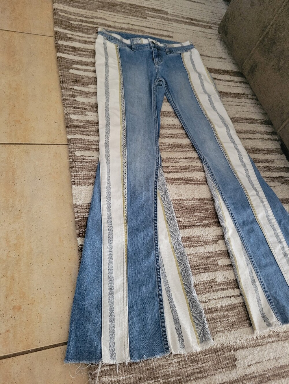 Free People Danica Boho Vintage Striped Flare Jeans Mid Rise 26W31L - Picture 9 of 10